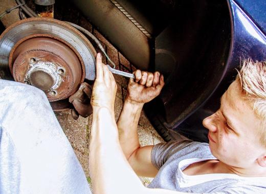 Priprema automobila za sezonu odmora – ključ bezbedne i pouzdane vožnje